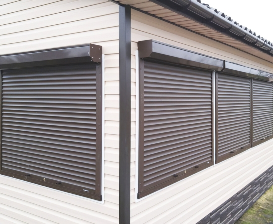 Рольставни на окна в Михайловске