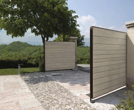 Въездные ворота в Михайловске